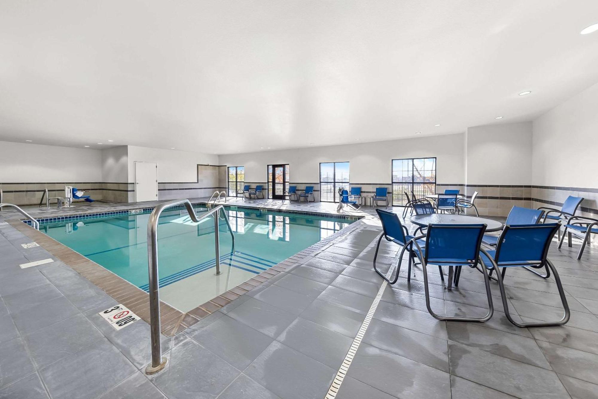 Comfort Inn & Suites West - Medical Center Rochester Kültér fotó